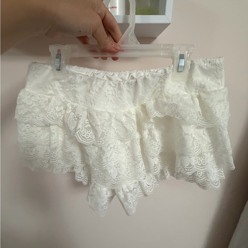 White Lace Ruffle Short Shorts